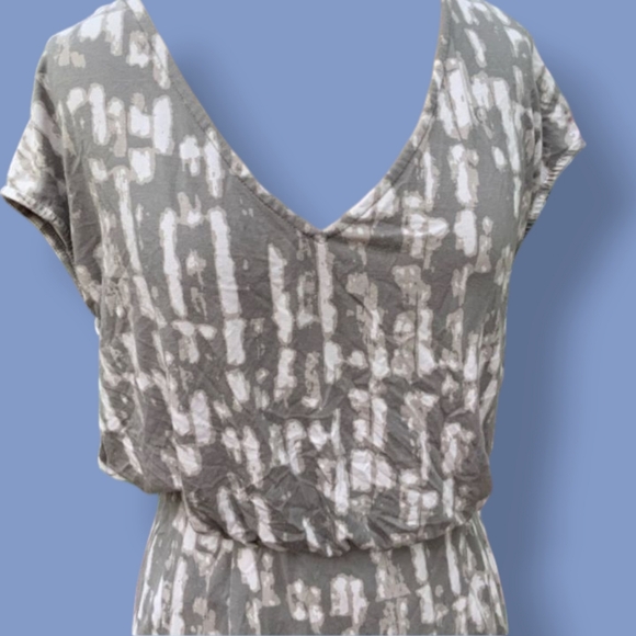 👗H By Halston Super Soft Gray & White Sleeveless Midi Dress Spring Summer - Picture 1 of 11